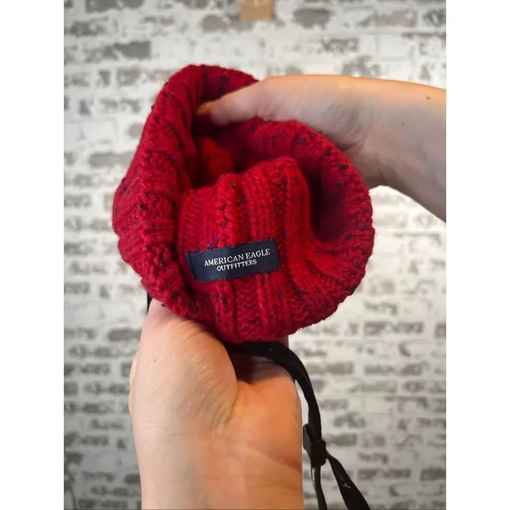 American Eagle | red knitted beanie